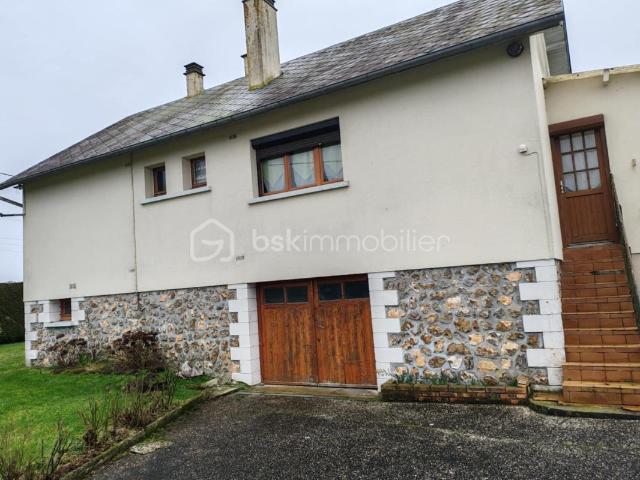A VENDRE Maison de plain pied avec accessibilité PMR, sous sol complet – SAINT PIERRE DES IFS