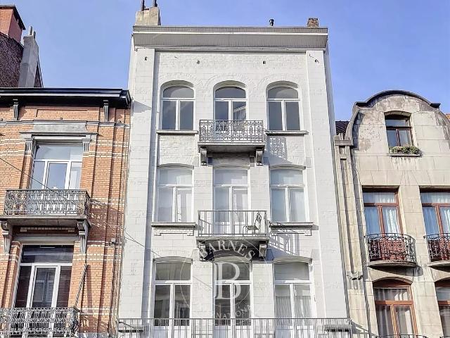 à vendre Maison de rapport Uccle rue Joseph Stallaert