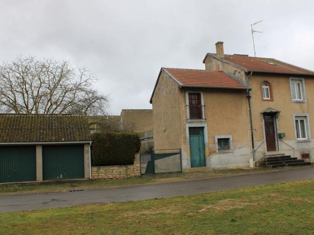 A vendre Maison de village à rénover P5 à Rouvres en Woëvre 55400