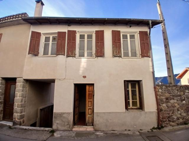À vendre Maison de village avec vue panoramique Belvédère 63 000 €