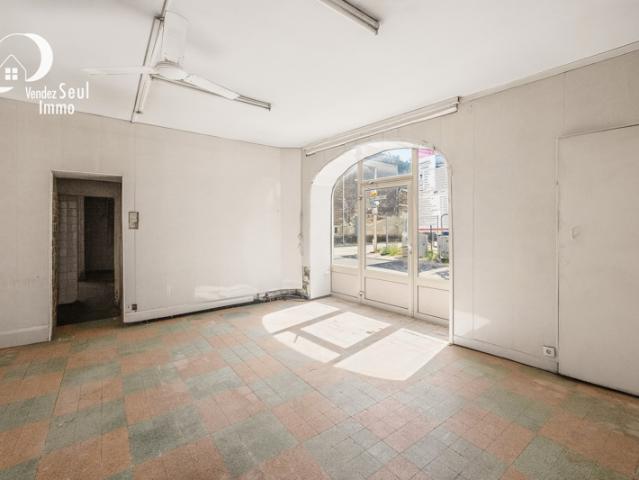 A vendre Maison de village en pierre à rénover entièremen