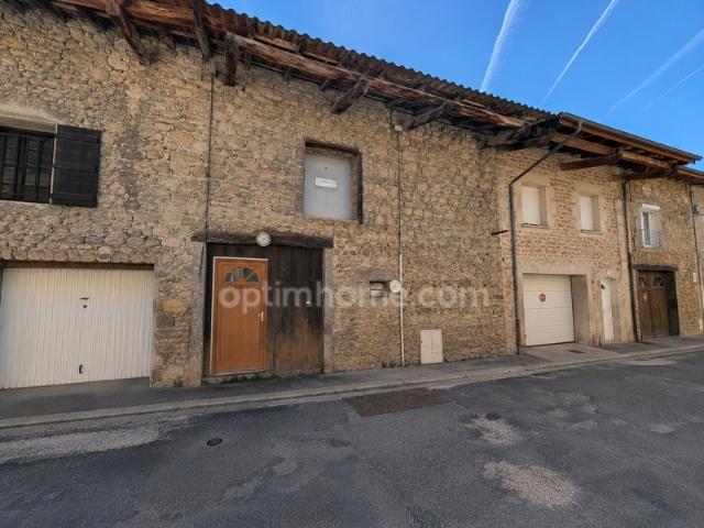 A vendre Maison de village en pierre à rénover potentiel 140m² + garage + terrasse 16.7m² Bettant à proximité d'Amberieu en Bugey
