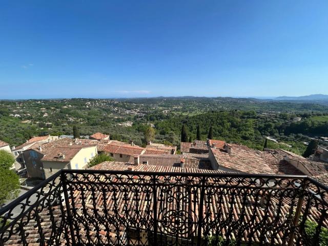 A VENDRE Maison de village sur 4 niveaux