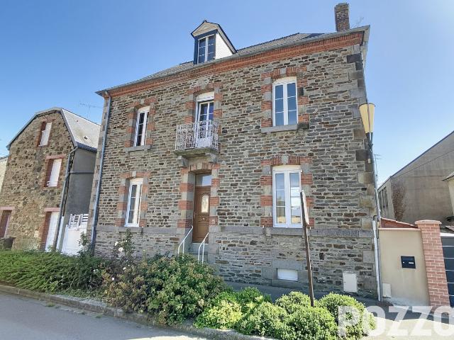A VENDRE MAISON DE VILLE A PONTORSON