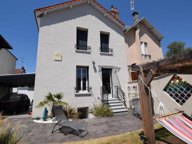 À VENDRE Maison de ville rénovée quartier des Graves à Vichy