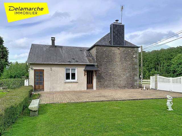 A VENDRE: Maison d'habitation en pierres en campagne à Sainte Cécile