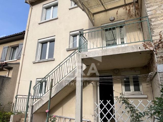 A vendre, Maison divisée en 2 appartements à Périgueux à Clo. 115m² Périgueux