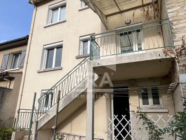 A vendre, Maison divisée en 2 appartements à Périgueux à Clos Ch
