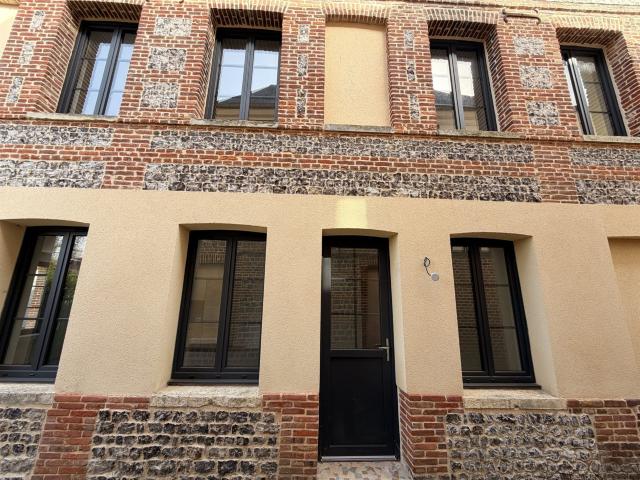 À Vendre Maison entièrement rénové + local commercial 189m² Val de Saâne