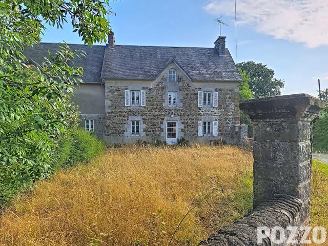A vendre: Maison en pierres à rénover à Quettreville sur Sienne 50. Terrain et dépendances
