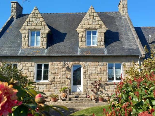 A VENDRE MAISON EN PIERRES PROCHE PAIMPOL