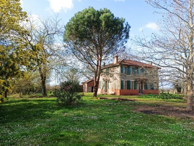 A vendre | Maison et terres | Laujuzan Gers 32 160m² Laujuzan
