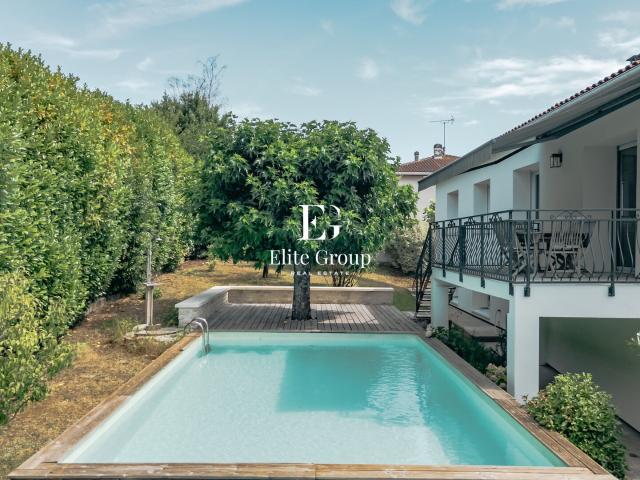 A VENDRE MAISON FAMILIALE DES ANNEES 70 SOYAUX 8 PIECES 188 M2