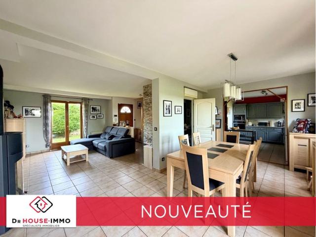 À VENDRE MAISON FAMILIALE LUMIGNY NESLES ORMEAUX 77540 PLUS DE 1 000 M² DE TERRAIN HABITABLE DE PLAIN PIED 4 CHAMBRES DOUBLE SOUS SOL TOTAL DPE C
