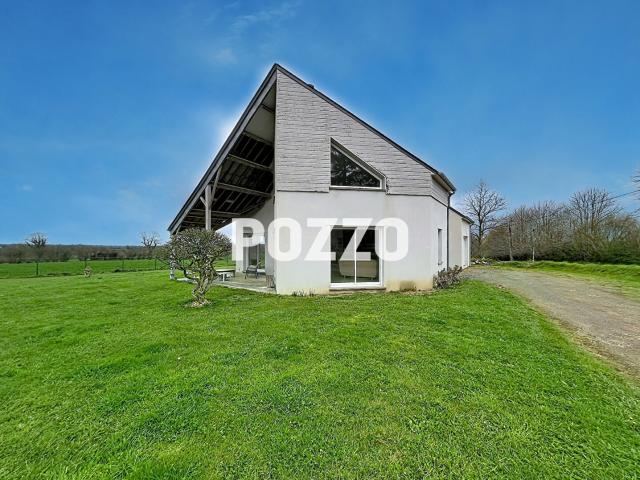 A VENDRE Maison familiale récente Le Tanu 7 pièce s