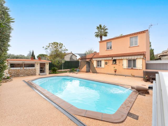 A VENDRE Maison familiale 5 pièces 125 m2 piscine et G