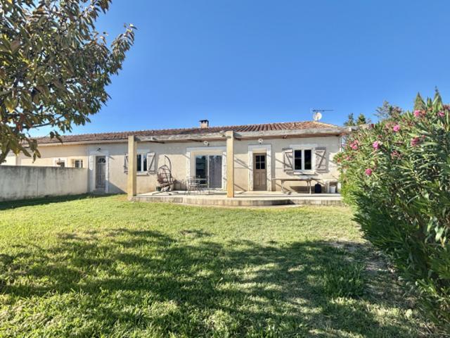 À VENDRE MAISON HABITATION AVEC BUREAUX ET HANGAR