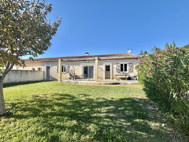 À VENDRE MAISON HABITATION AVEC BUREAUX ET HANGAR
