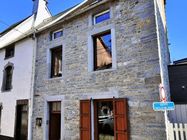 à vendre Maison Hastière rue de l'Eglise