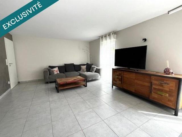 À vendre maison jumelée de 4 pièces