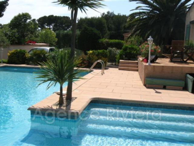 À vendre MAISON LA CIOTAT de plus de 200m² habitable sur un te