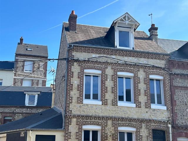A vendre maison meublée avec cour à Fécamp 150m² Fécamp