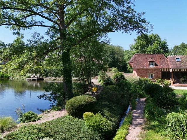 À Vendre – Maison Normande De Caractère Avec Étang Privé – S. 55m² Saint Pierre en Auge