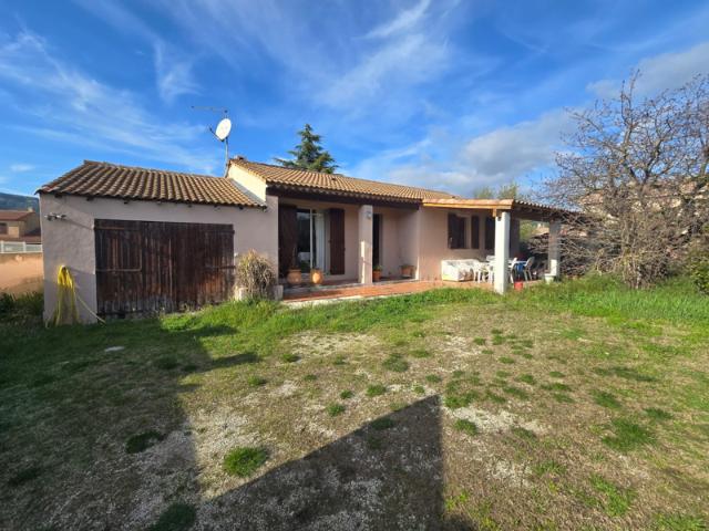 A vendre Maison Saint Zacharie possibilité avec une rente de