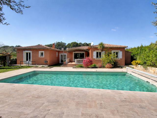 À VENDRE Maison plain pied 137 m² à Lorgues Piscine, Garage