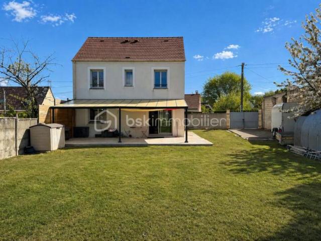 À vendre – Maison récente 2018 – 5 pièces – Montceaux lès Meaux + terrain à batir
