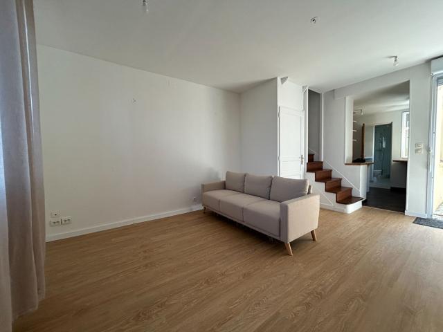 A VENDRE Maison rénovée d'environ 68 m2 au sol Picquigny