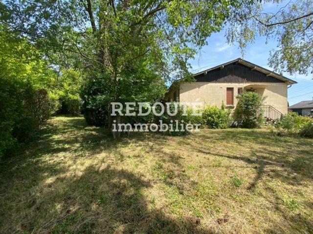 A VENDRE: MAISON T5 3 CHAMBRES JARDIN SOUS SOL TOTAL