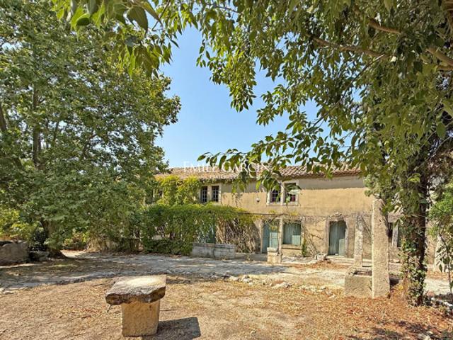 A vendre Mas ancien à restaurer à Saint Remy De Provence Exclusivité