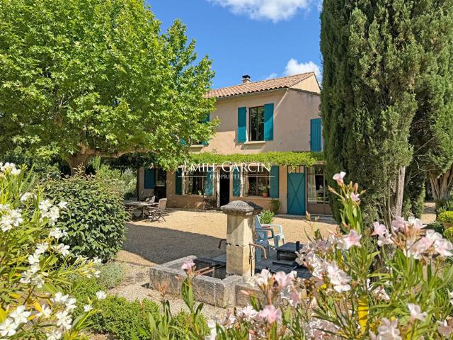 A vendre Mas avec piscine en campagne près de Carpentras 233m² Carpentras