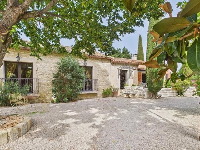 A Vendre: Mas en pierre avec piscine à Molleges