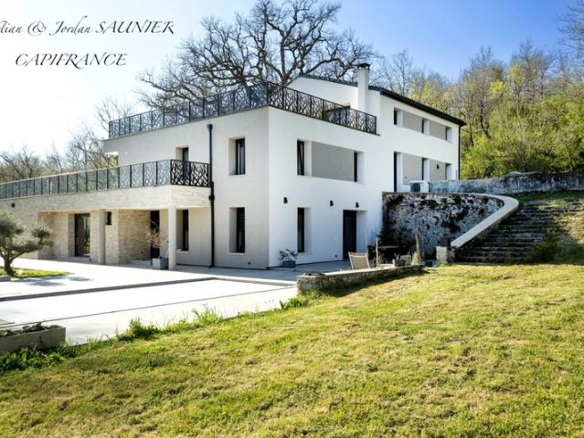 À VENDRE MOULIN D’EXCEPTION À REVEL – PROPRIÉTÉ DE CHARME RÉNOVÉE SUR 11 HA AVEC PISCINE, ÉTANG, PHOTOVOLTAÏQUE & POTENTIEL HYDROÉLECTRIQUE à REVEL 31