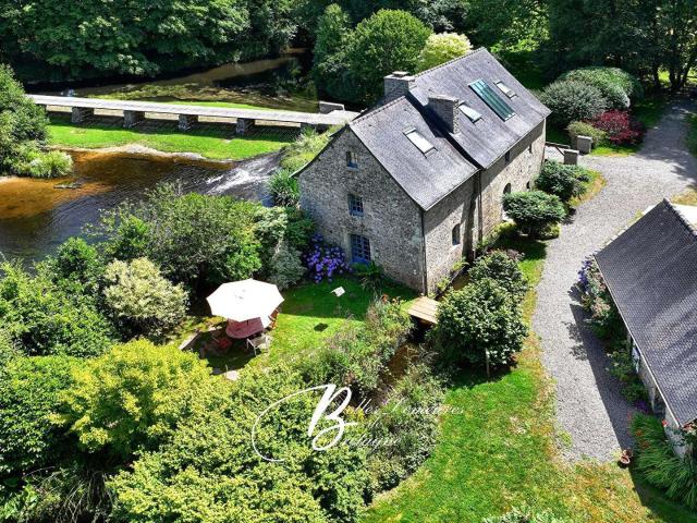 A vendre moulin et sa longère en coeur de ville Trégor 261m² Guingamp