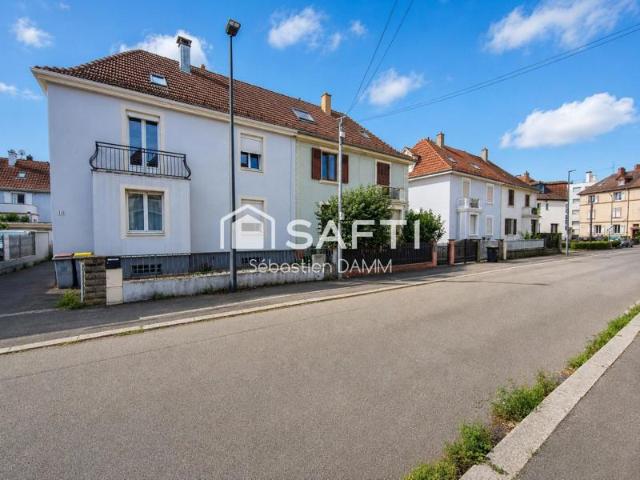 À vendre Mulhouse – Grande maison familiale avec jardin, garages et potentiel de division en 3 logements