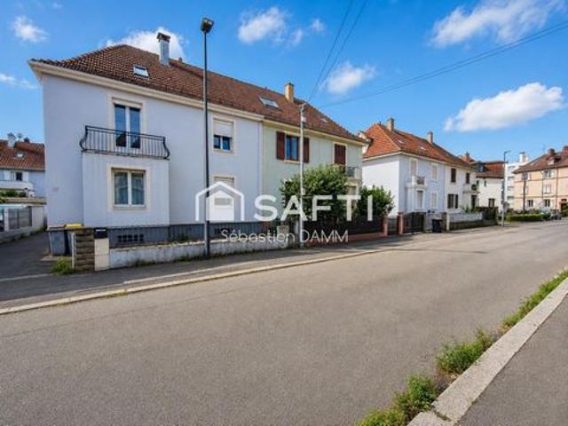 À vendre Mulhouse – Grande maison familiale avec jardin, garages et potentiel de division en 3 logements