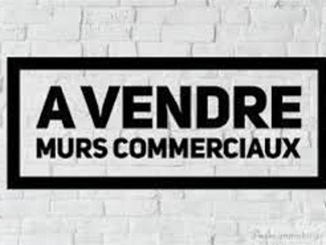 A VENDRE MURS COMMERCIAUX LOCAL COMMERCIALE MAGASIN A ANNECY ENVIRON 74 M2 AU TOTAL