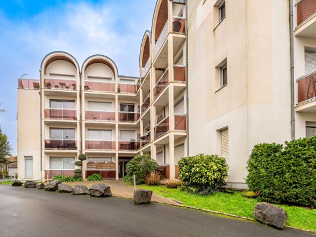 A vendre Nantes St Donatien T2 balcons garage ascenseur