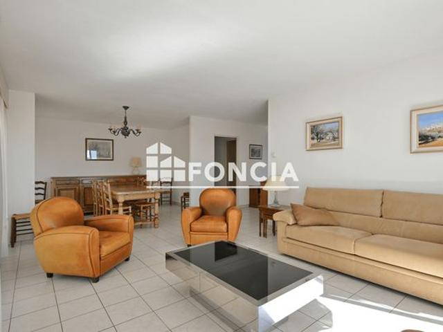 A vendre Nîmes rue Séguier/ résidence L'AFFENADOR