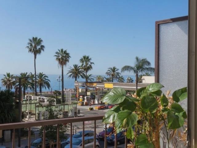 A VENDRE / NICE CALIFORNIE: 3 pièces traversant, vue mer avec balcon