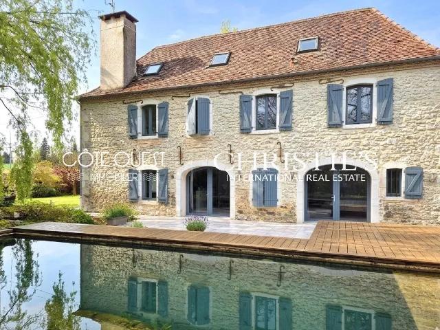 À vendre Orthez Propriété du 18ème siècle sur parc de 2 hectares