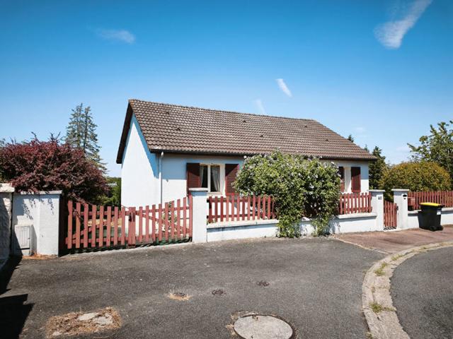 A VENDRE PAVILLON 1970 Sur sous sol à rénover 3 Chambres.129000 €