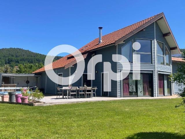 À vendre – Pavillon à ossature bois avec piscine chauffée – À 10