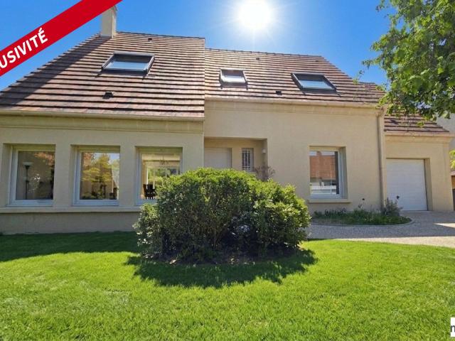 À VENDRE FREPILLON – PAVILLON FAMILIAL 8 PIÈCES