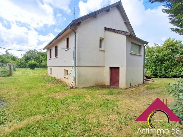 À vendre Pavillon sur sous sol avec jardin clos + garage