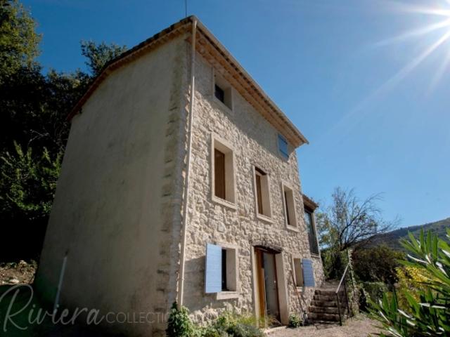 À vendre Pont du Loup /Tourrettes sur Loup Charmante maison 3 chambres + appartement