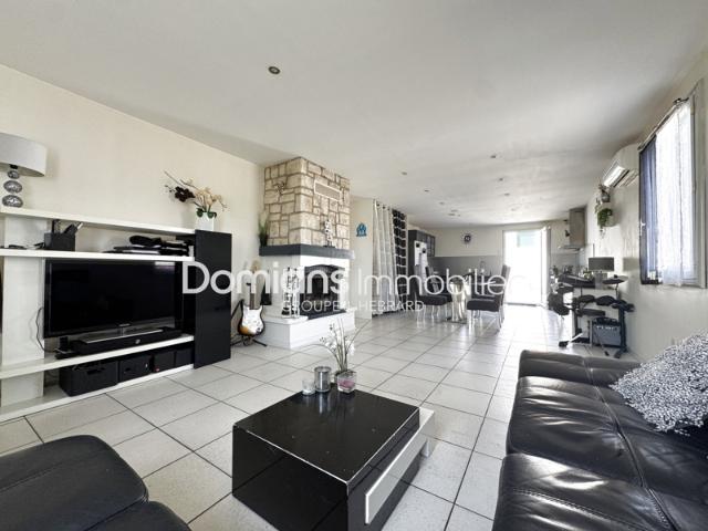 A VENDRE POLLESTRES VILLA DE PLAIN PIED AVEC JARDIN